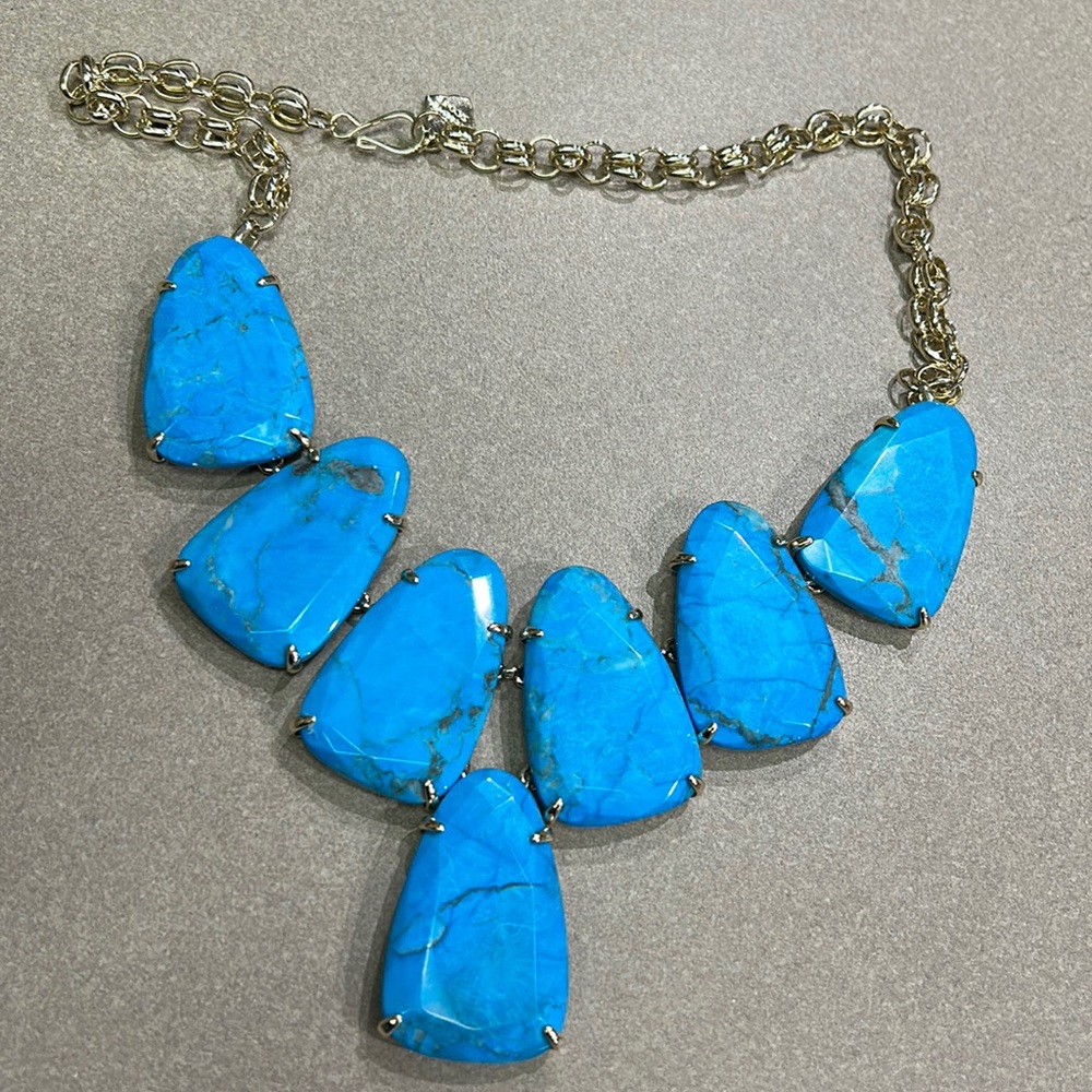 Kendra Scott Harlow necklace, EEUC